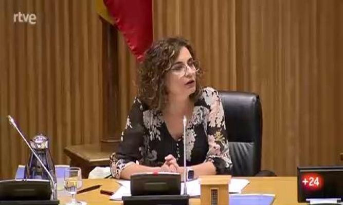 Montero dice que el Gobierno "no ha tenido contacto" con Ciudadanos para la negociación sobre el diésel