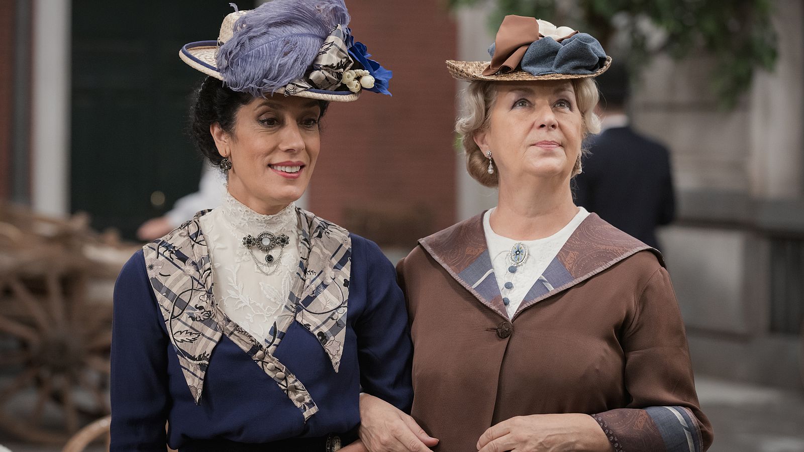 Amparo Fernández: "Soy la antítesis de Susana" - Acacias 38 | Ver