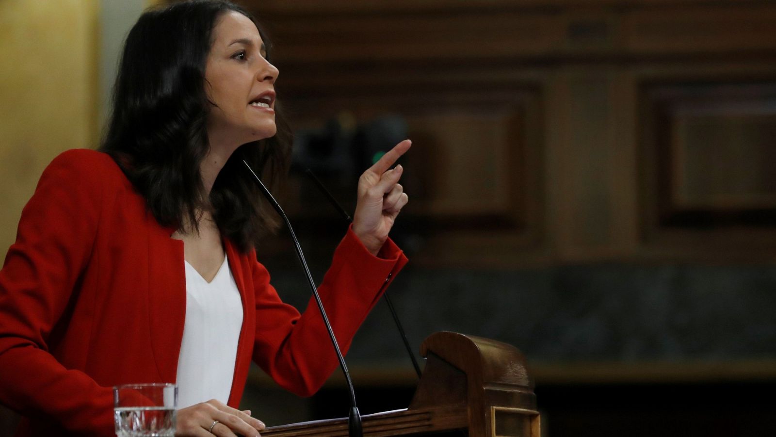 Arrimadas: "La segunda ola ha arrasado España"