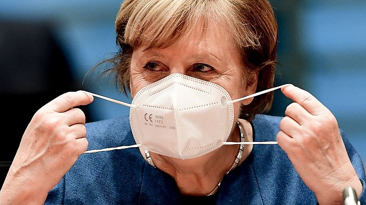 Angela Merkel defiende las nuevas medidas para combatir al virus en Alemania