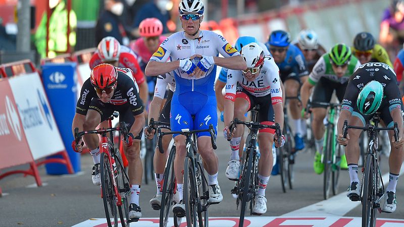 La Vuelta 2020 | Así ha sido la llegada al 'sprint' de la etapa 9 en Aguilar de Campoo