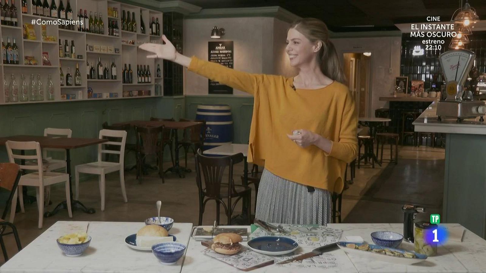 Cocinamos dos recetas de cine con la actriz Manuela Velasco | Ver