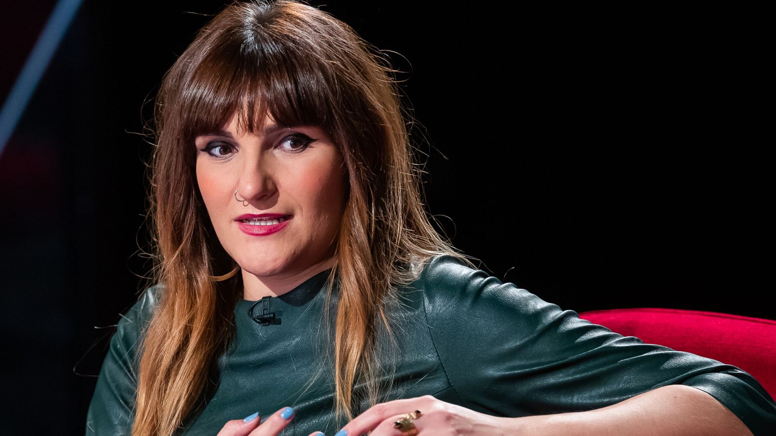 Atención Obras - Nos adentramos con Rozalén en El árbol y el bosque - ver ahora