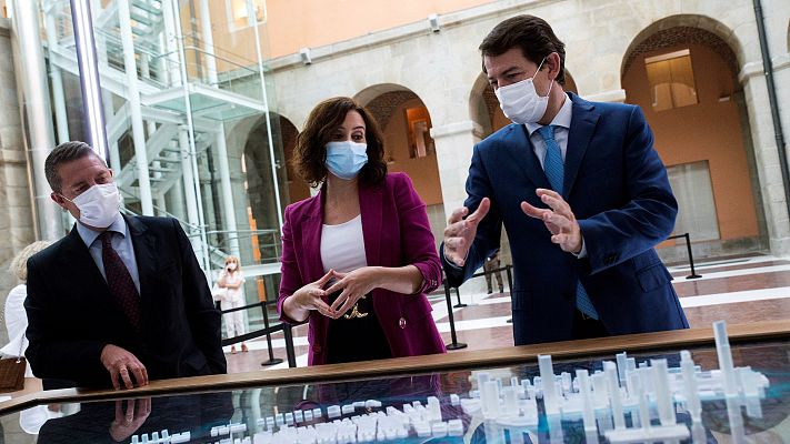 Telediario 1 - Choque de explicaciones entre Ayuso e Illa por el cierre