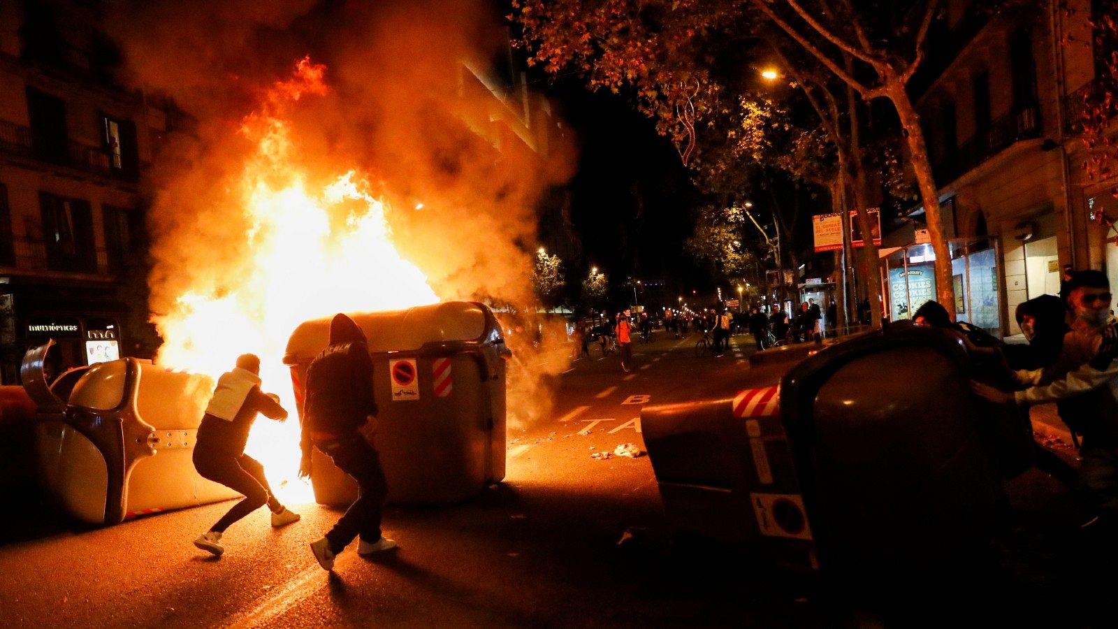 Coronavirus: Varios detenidos en los disturbios en Barcelona