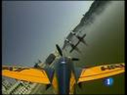  - Acrobacias aéreas sobre el Danubio