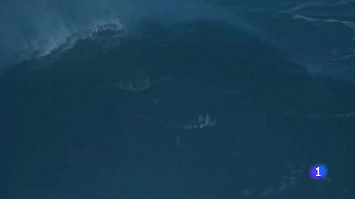 Así rompen las olas en las playas de Nazaré