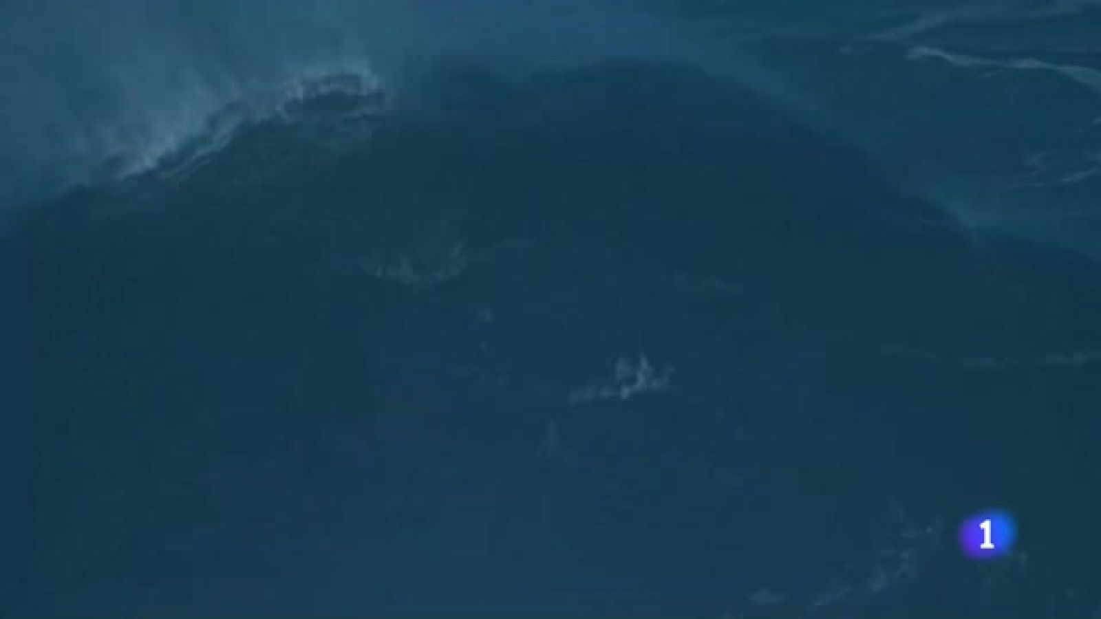 Así rompen las olas en las playas de Nazaré