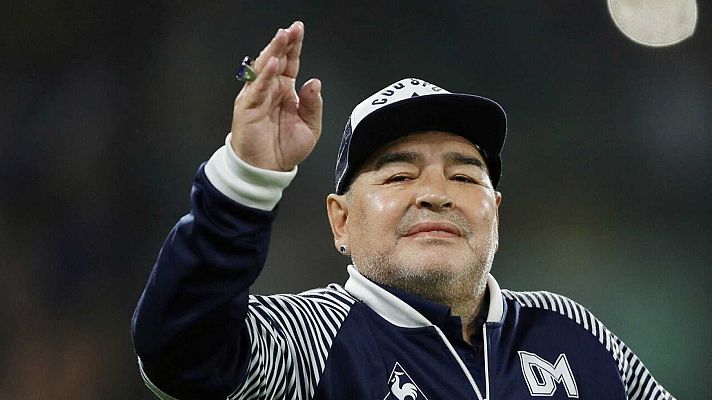 Telediario 1 - Maradona, hospitalizado tras un "bajón anímico"