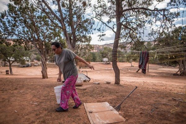 Llevar agua potable al pueblo navajo en EEUU