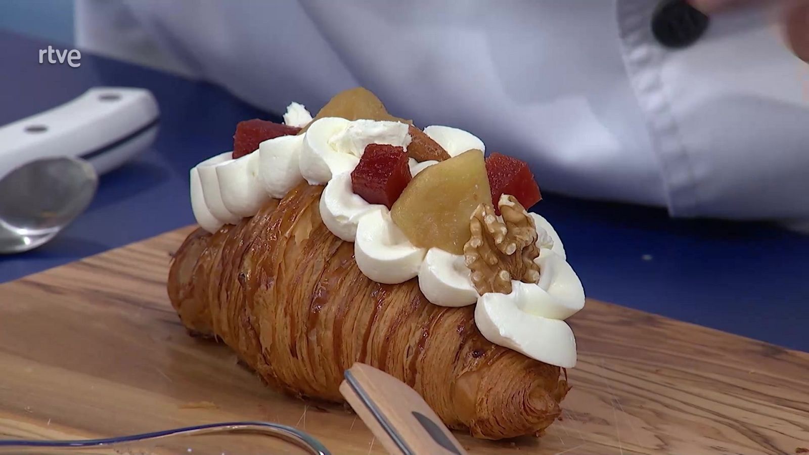 Como Sapiens - Programa 24: Gazpachuelo, timbal y mousse de chocolate- ver ahora