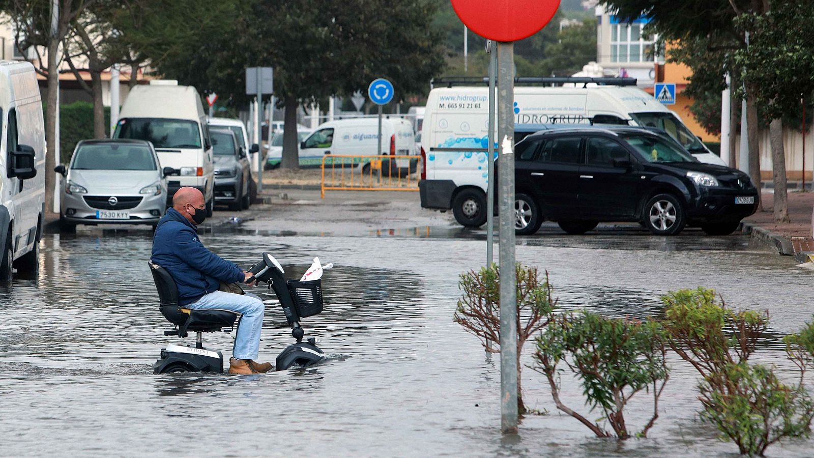 Alerta máxima en la Comunidad Valenciana por las lluvias - RTVE.es - Telediario 1 | Ver