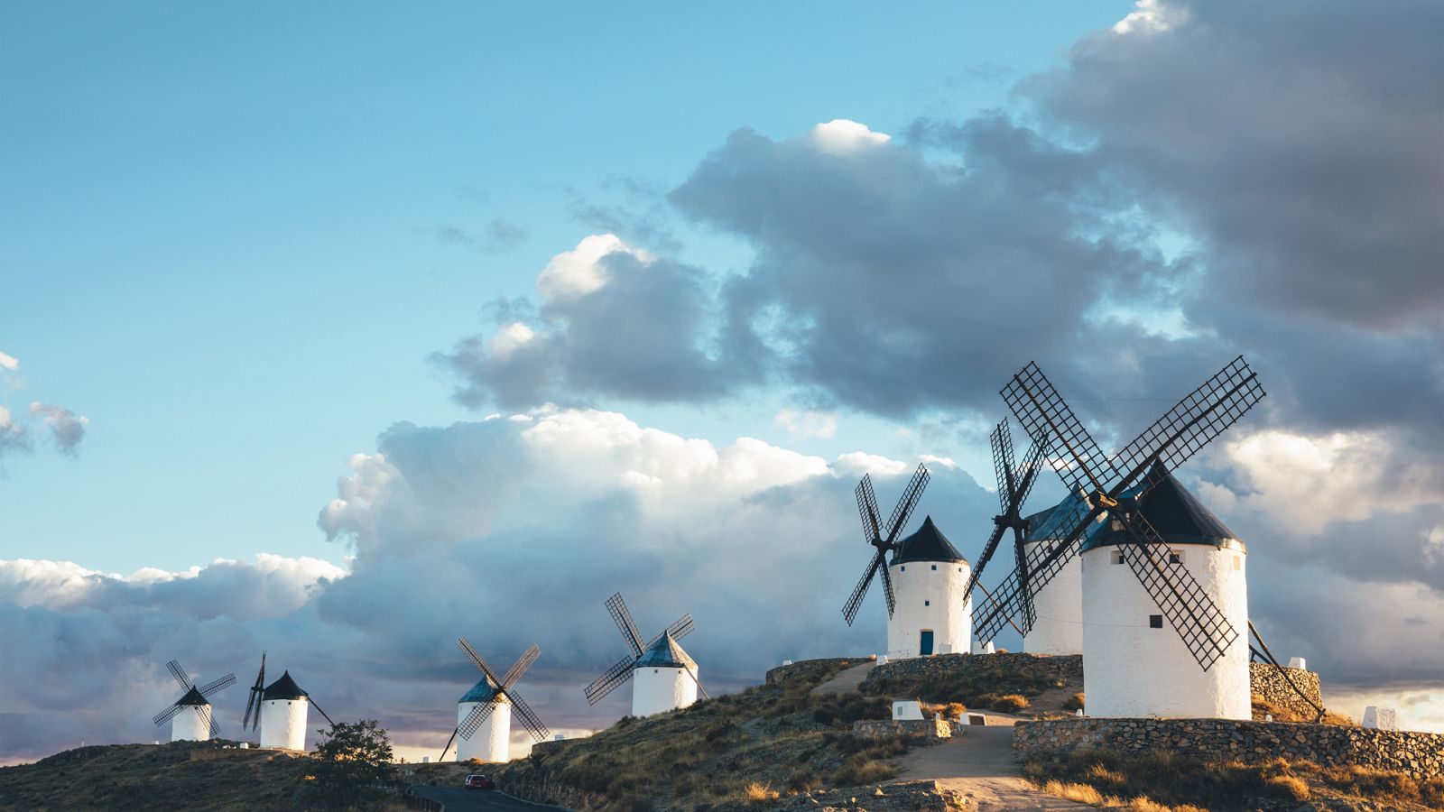 Viento fuerte en la meseta Sur, Baleares, litoral mediterráneo y áreas del centro y norte peninsular - ver ahora