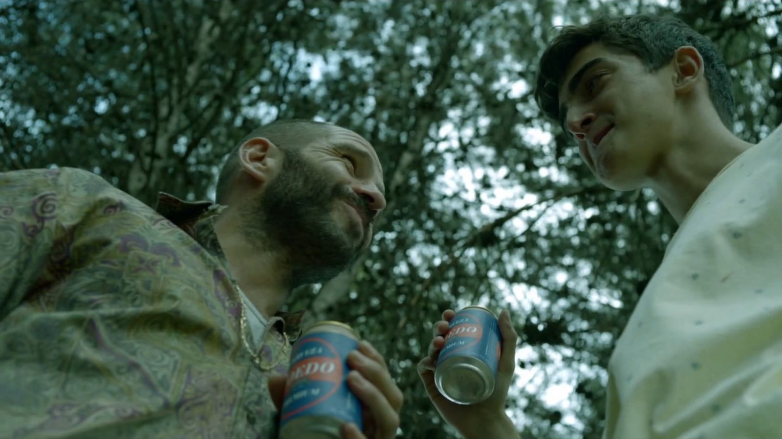 Andrés se derrumba recordando la relación con su padre