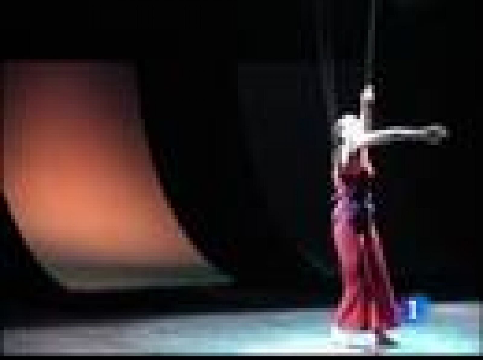 A pesar de sufrir graves secuelas por un accidente de tráfico, ha podido dedicarse a su sueño: la danza | Ver