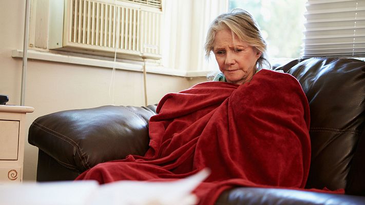 Telediario 1 - Algunas familias temen cortes de luz o agua en invierno