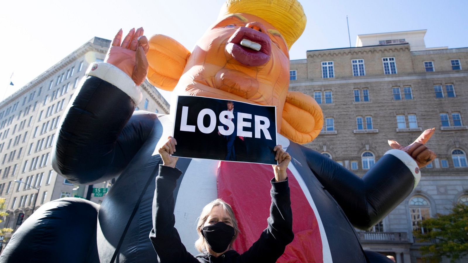 Quim Miró: "Ha sido relevante que las principales cadenas hayan cortado el discurso de Trump"