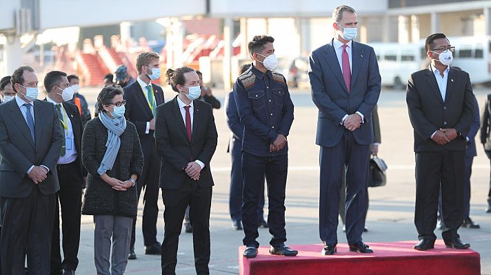 Honores militares y civiles para recibir a Felipe VI en Bolivia, en su primera visita como monarca al país andino