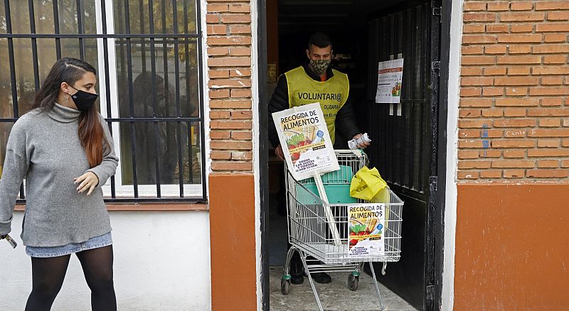 Las mujeres sufren más la crisis del coronavirus