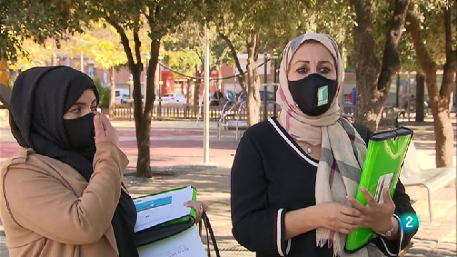 Consells pels cuidadors de malalts de càncer, el projecte de convivència veïnal "A porta", i el Real Raval a La Metro