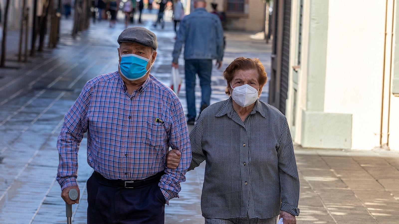 El Gobierno se compromete a bajar el IVA de las mascarillas si Europa lo permite