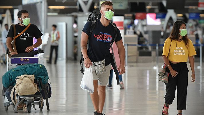 Telediario 1 - España exigirá PCR a viajeros desde países de riesgo