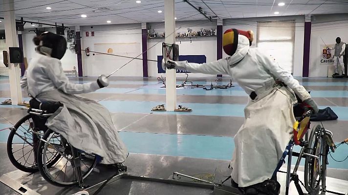 Mujer y deporte - FEDDF "Esgrima en silla de ruedas"