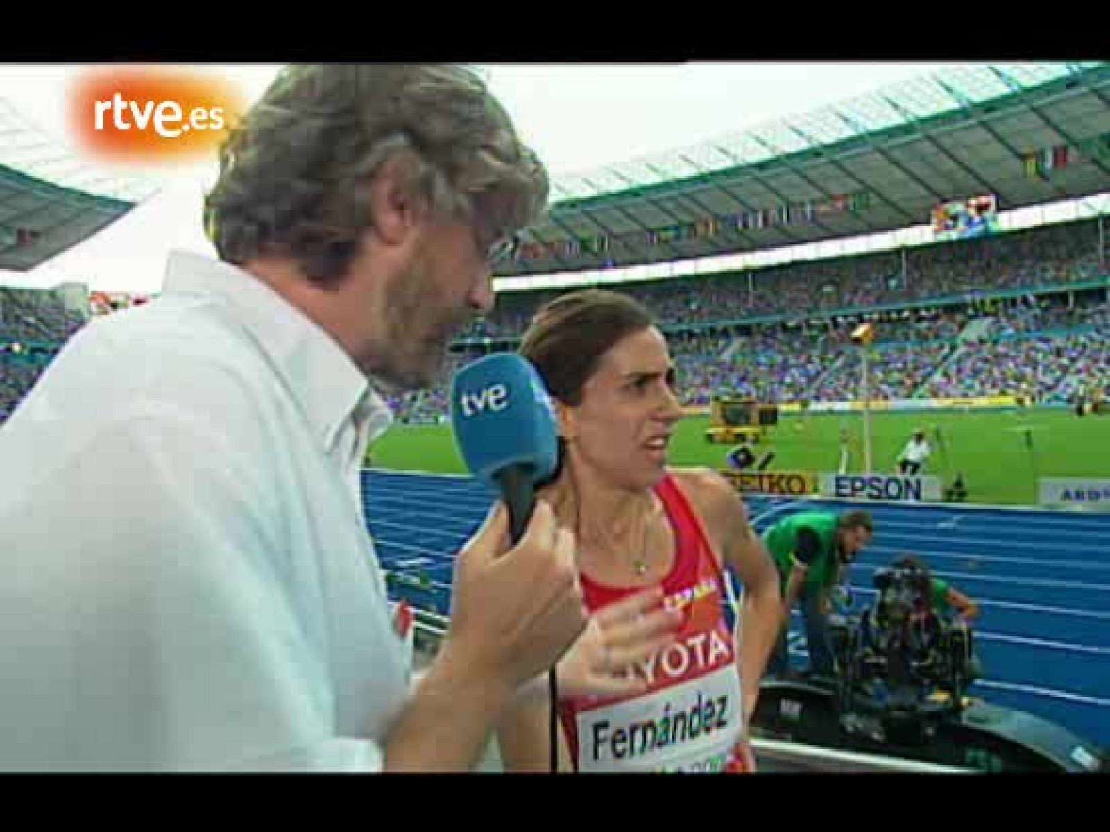 Primeras declaraciones de Nuria Fernández. Para Nuria, la única campeona del mundo es Natalia Rodríguez, "empujar, empujan todas".