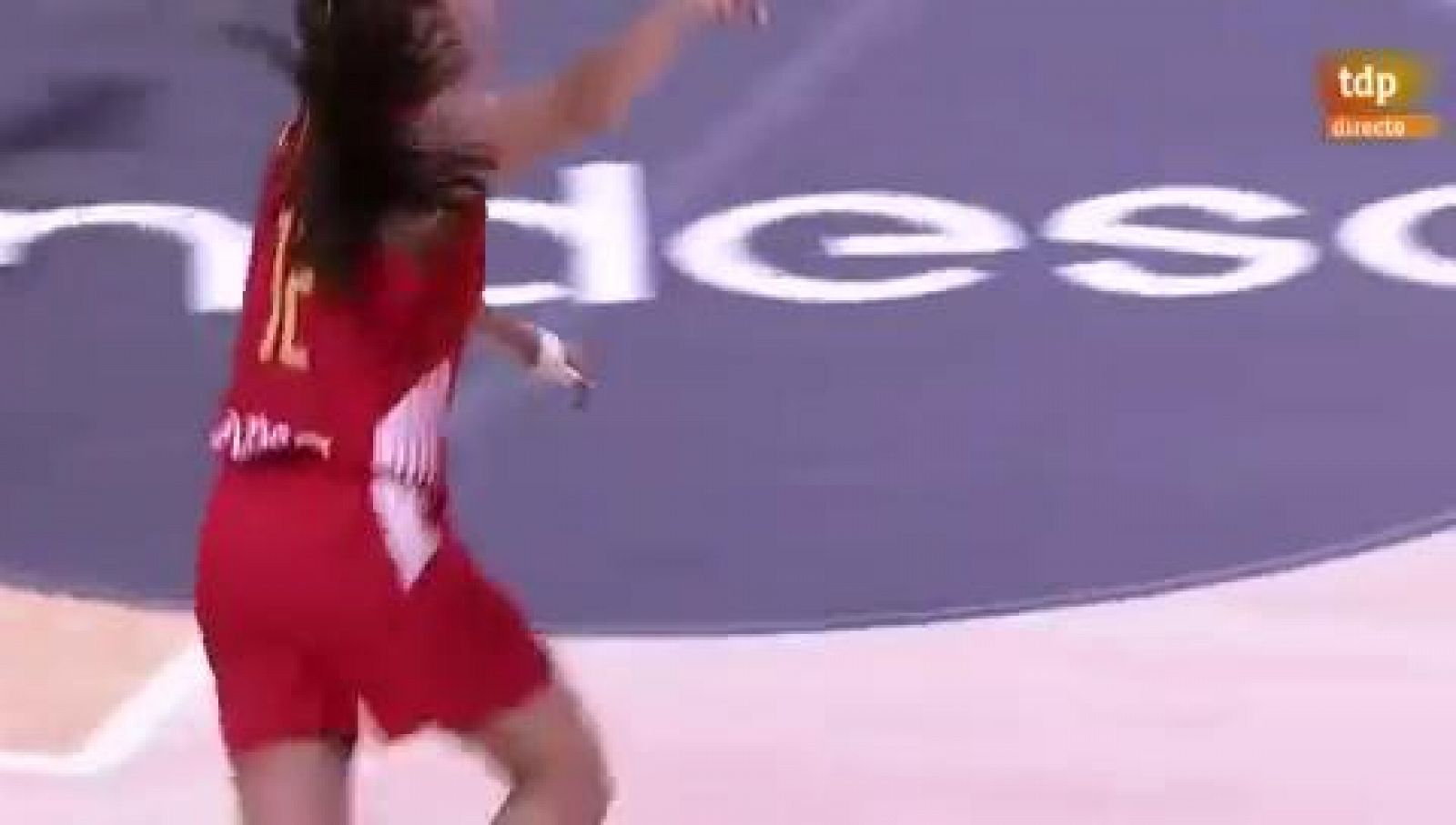 Baloncesto | La España Roja apabulla a la España blanca  (73-36)