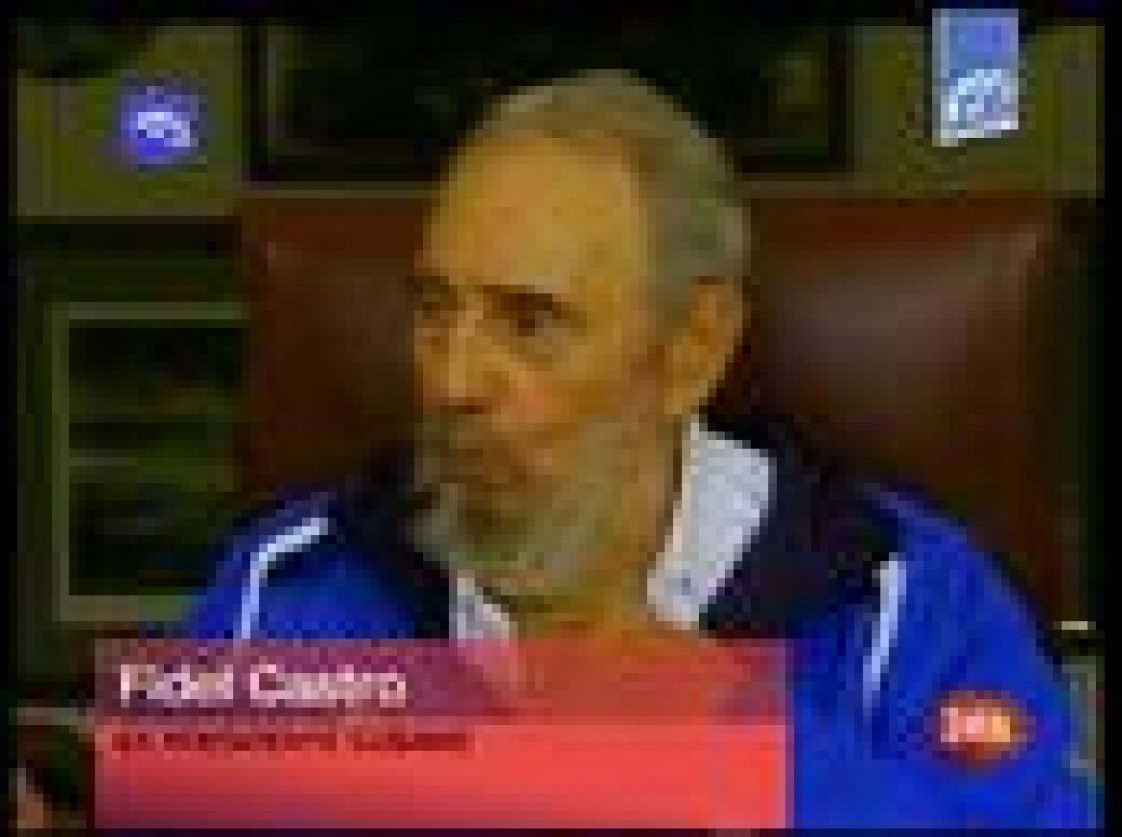 Fidel Castro, reaparece tras 14 meses de ausencia mediática. El mandatario cubano aparece por sorpresa en televisión y arremete contra EEUU ante un grupo de estudiantes venezolanos