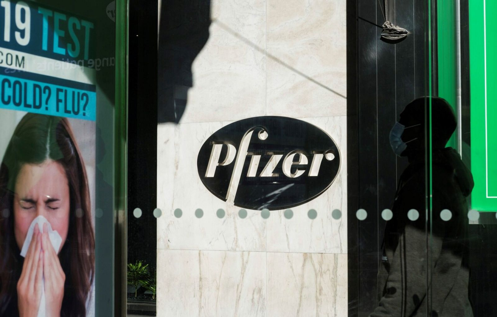 "Si viene la vacuna habrá una rápida recuperación de los mercados" - La tarde en 24h | Ver