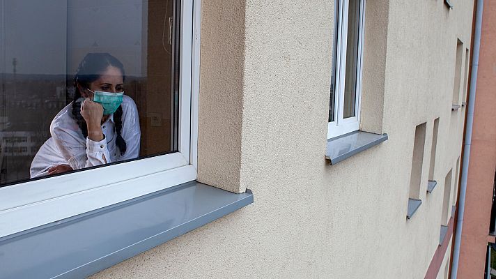 Telediario 1 - Uno de cada cuatro españoles padece síntomas depresivos por la pandemia de coronavirus