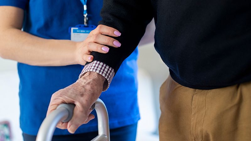 Residencia en la que se han contagiado todos - La hora de La 1 | Ver