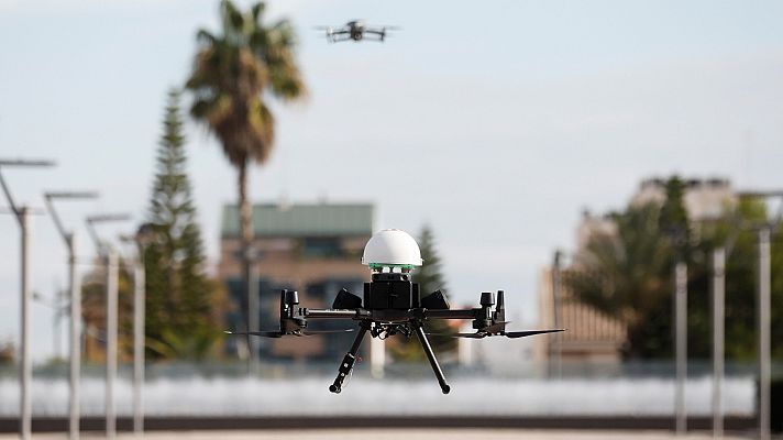 Valencia acoge el primer transporte de material sanitario mediante drones hecho en España