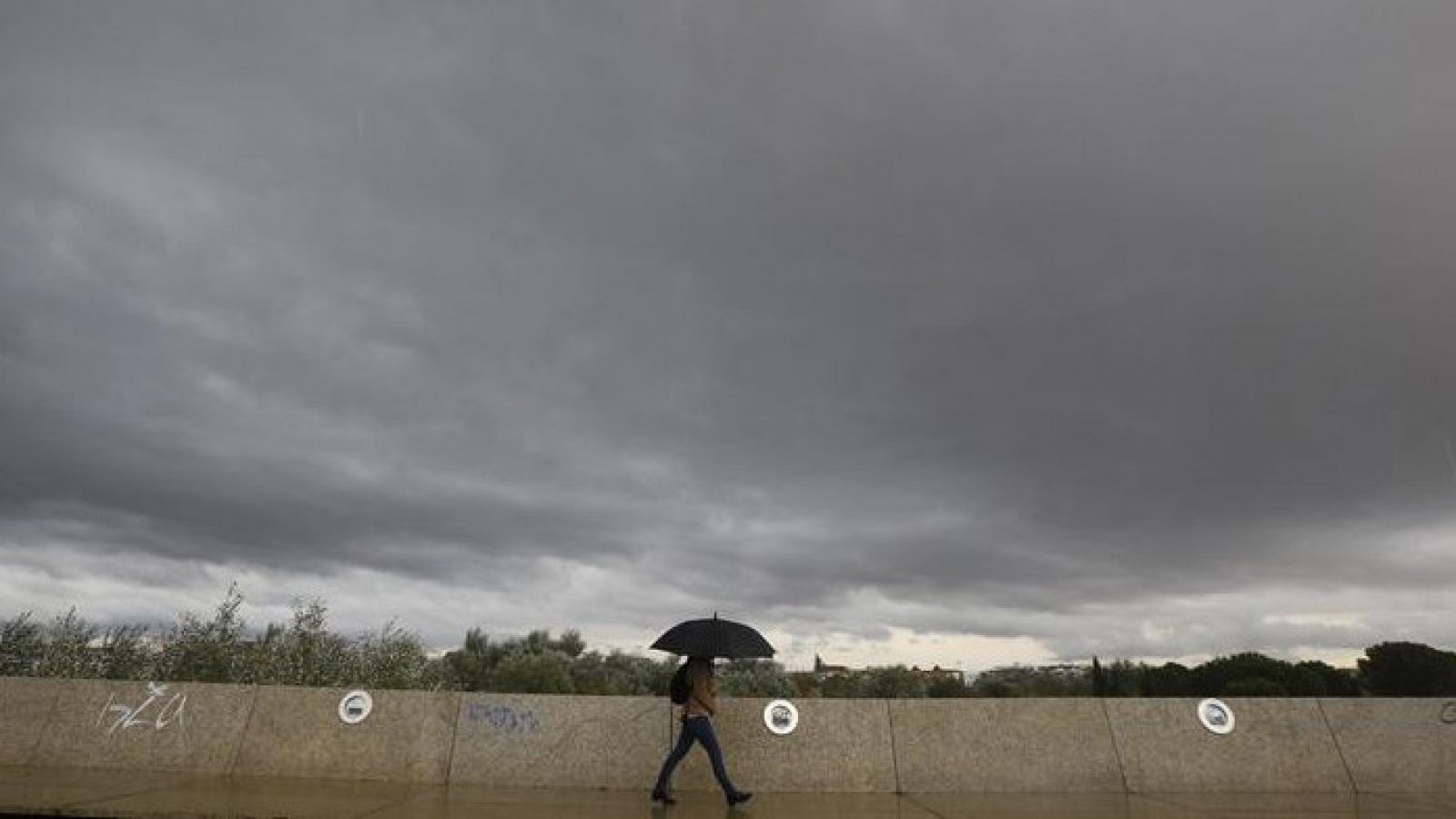 Nieblas espesas en la meseta Sur y precipitaciones en Galicia