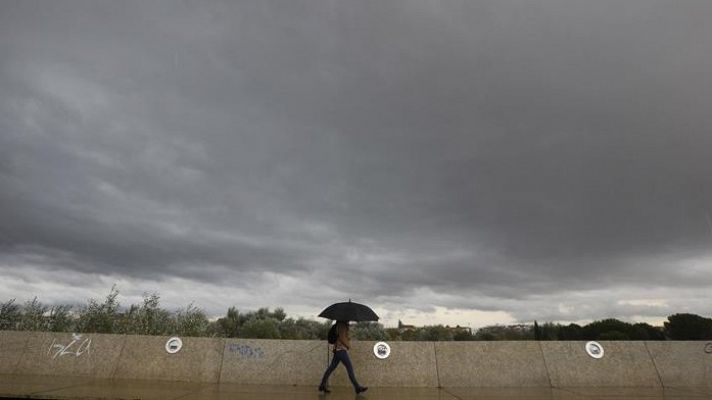 Nieblas espesas en la meseta sur y precipitaciones en Galicia