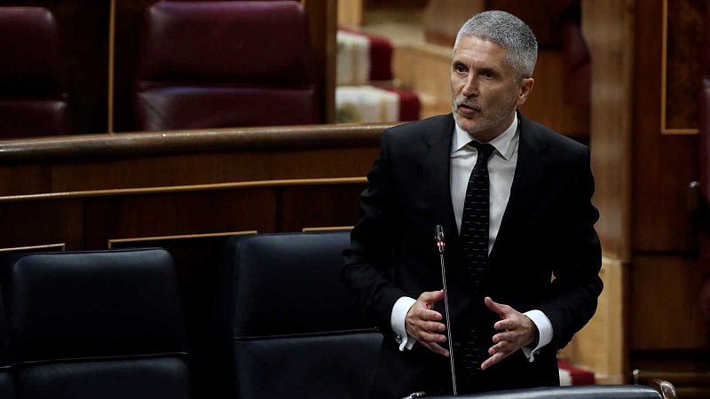 El PP pide la dimisión de Marlaska por la crisis migratoria en Canarias y acusa al Gobierno de ser "un efecto llamada"