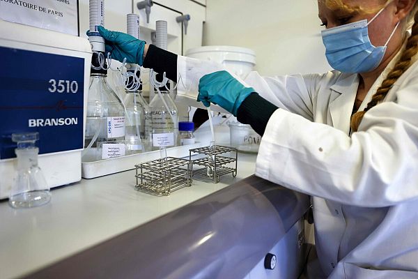 Telediario 1 - Francia ya realiza pruebas de antígenos en las farmacias