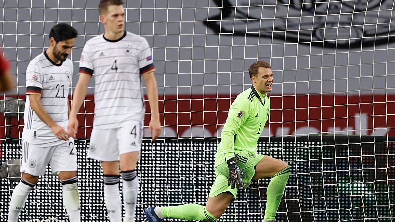 Telediario- La prensa alemana destaca la "debacle y el hundimiento" de su selección ante España- Ver ahora