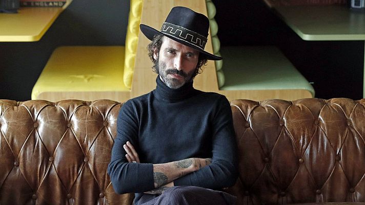 Telediario 1 - Leiva lanza su primer álbum en directo, 'Madrid Nuclear', la grabación de su último concierto antes de la pandemia