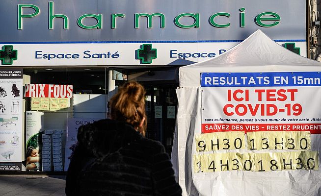 Telediario 1 - Vecinos de Irún cruzan la frontera para hacerse un test en farmacias francesas