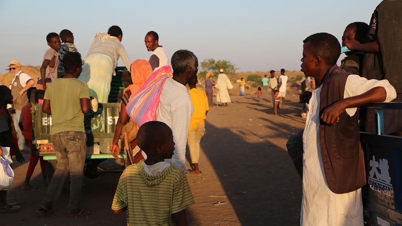 La guerra en Etiopía provoca más de 34.000 refugiados e impide llevar ayuda humanitaria a 2,3 millones de niños
