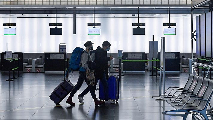 Telediario 1 - Así funciona el mercado negro que vende PCR negativos