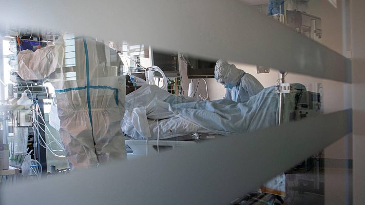 Telediario 1 - Ocho duros meses de lucha contra el coronavirus en las UCI españolas