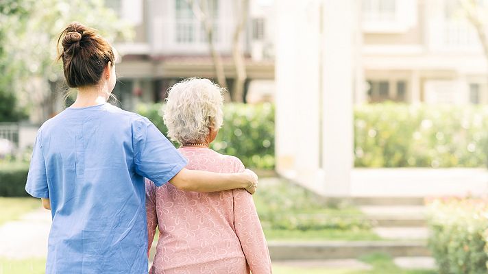 Telediario 1 - Muchos mayores tienen importantes deterioros funcionales después de pasar el coronavirus