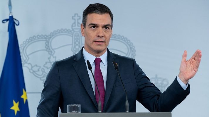 Telediario 1 - Sánchez anuncia que habrá 13.000 puntos de vacunación y que las Navidades serán "diferentes"