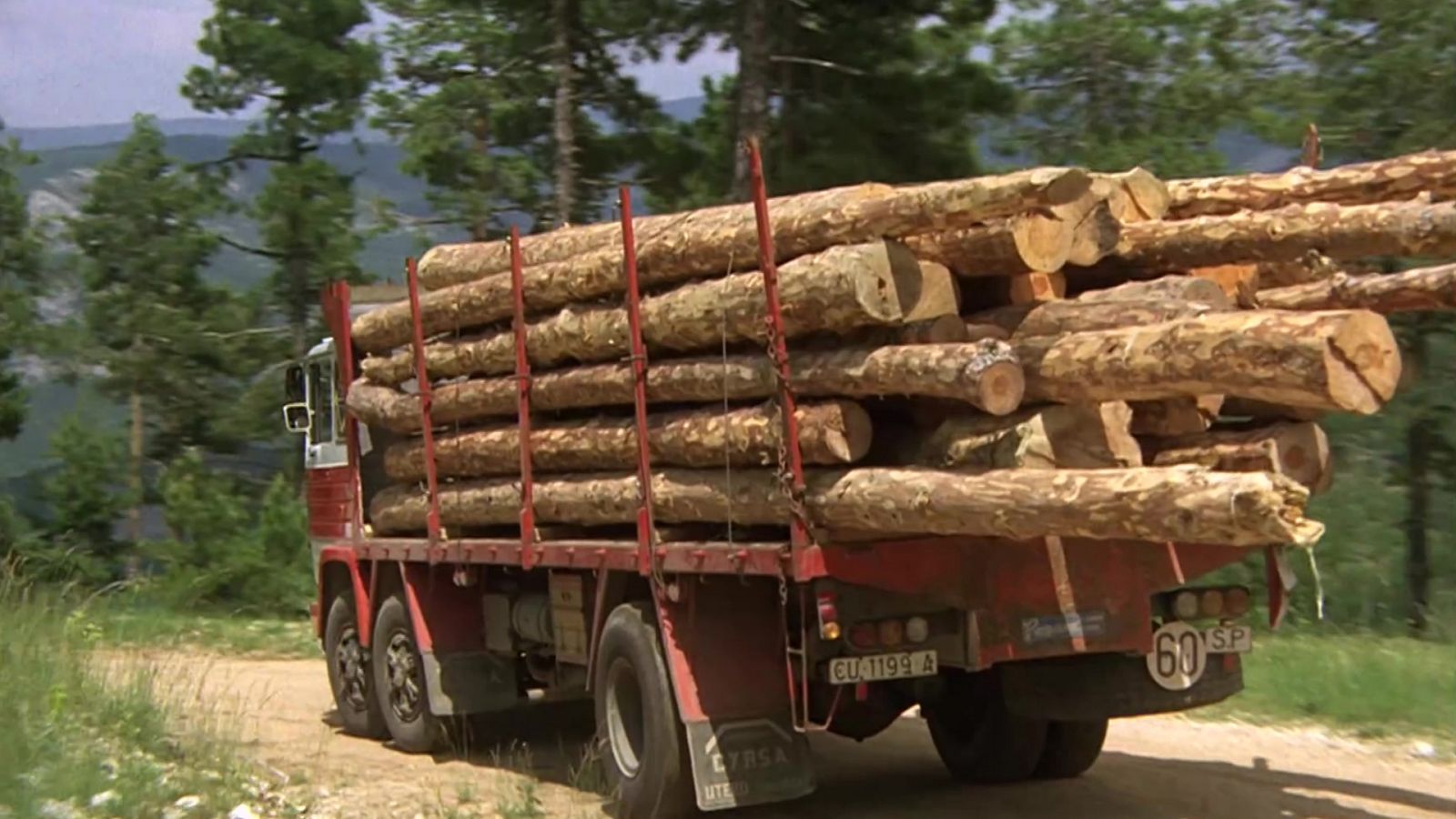 Los camioneros - Quince toneladas de madera y una mujer - RTVE.es