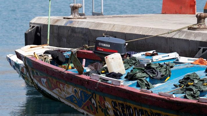 Telediario 1 - Subir a una patera rumbo a canarias cuesta 2.000 euros: "El motor se paraba y teníamos miedo"