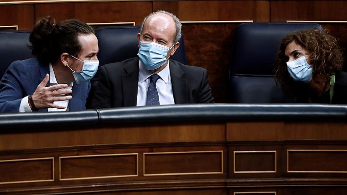 Telediario 1 - El PSOE negocia con Podemos ampliar la prohibición de los desahucios dentro del Gobierno y "sin necesidad de enmiendas"