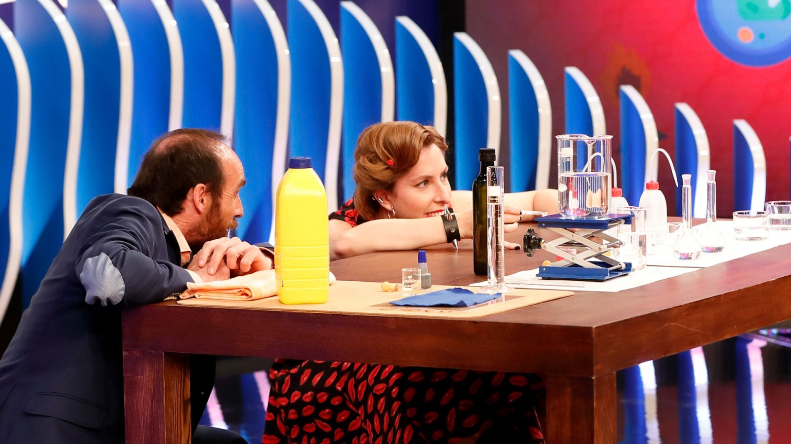 Órbita Laika - Química con Deborah García - Tensioactivos